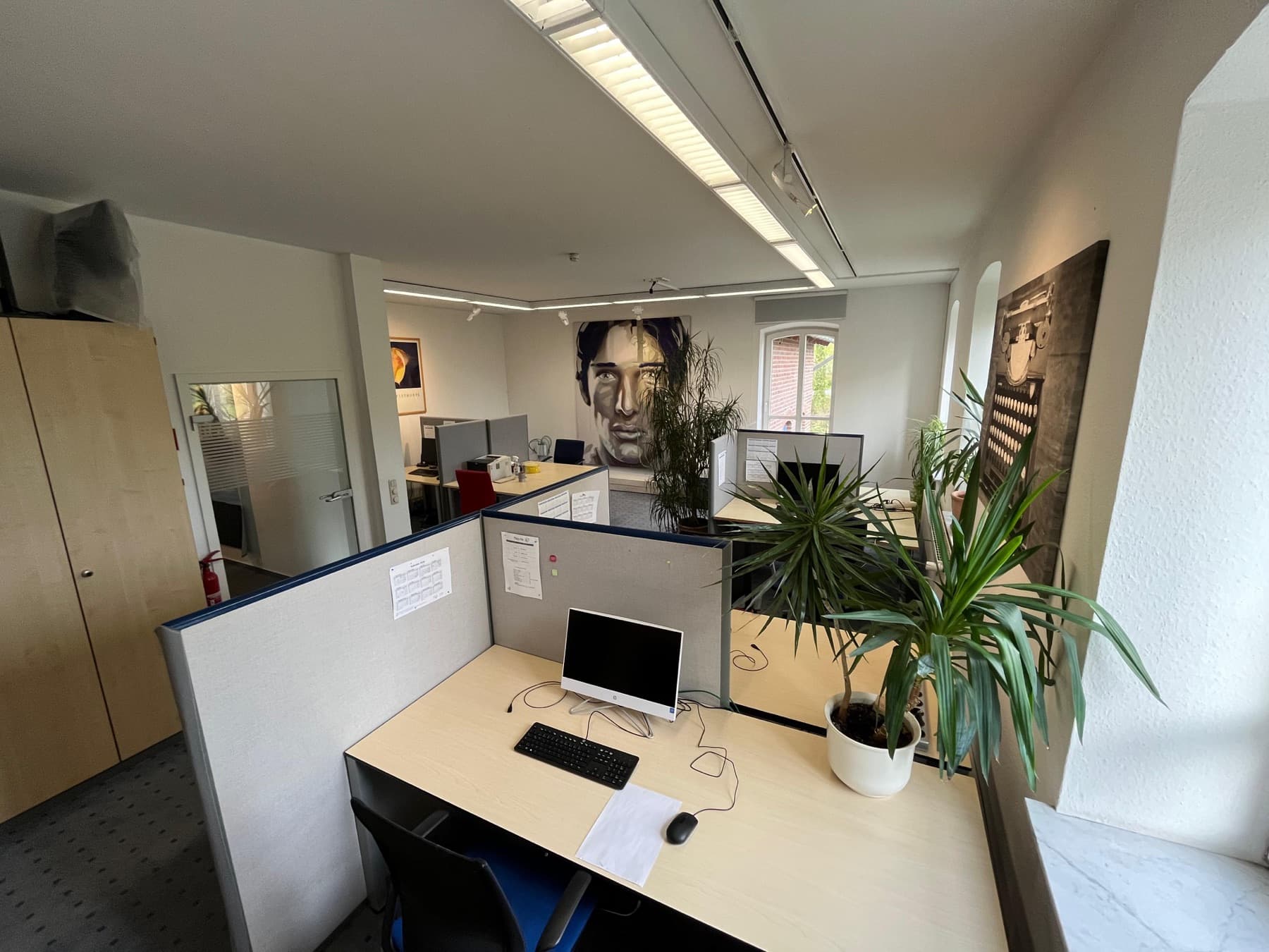 Büro 2: flexible Arbeitsplätze